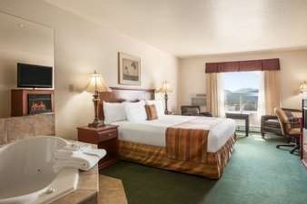 DAYS HOTEL AND SUITES GRANDE C (Grande Cache)